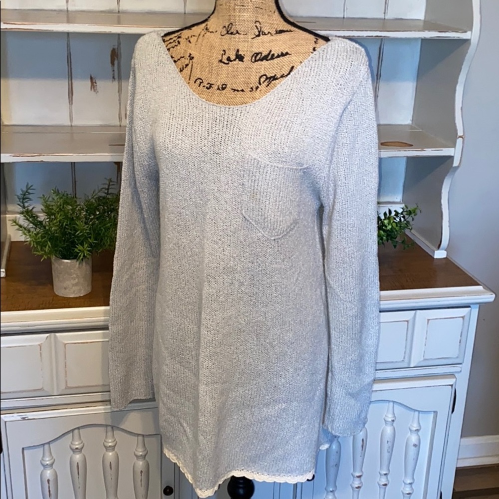 Long Sweater laced trim by Lemon 🍋 ✅